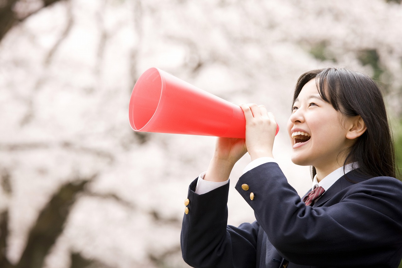 応援する中学生