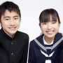 ガッツポーズをする中学生
